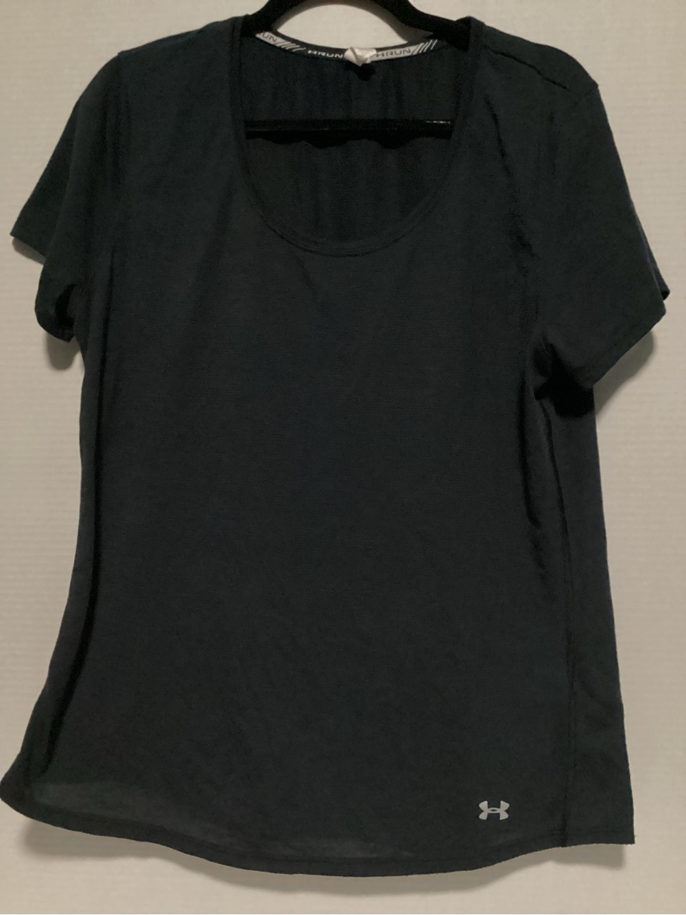 Under Armour Women’s Black Scoop Neck Short Sleeve Tee XL